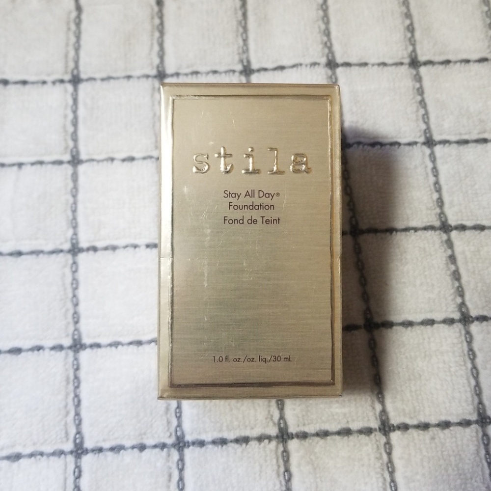Stila Stay All Day Foundation